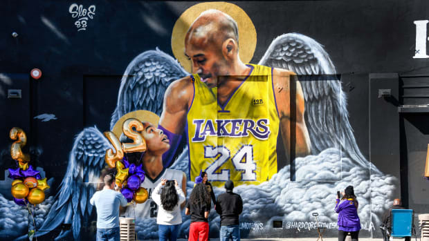 kobe bryant mural
